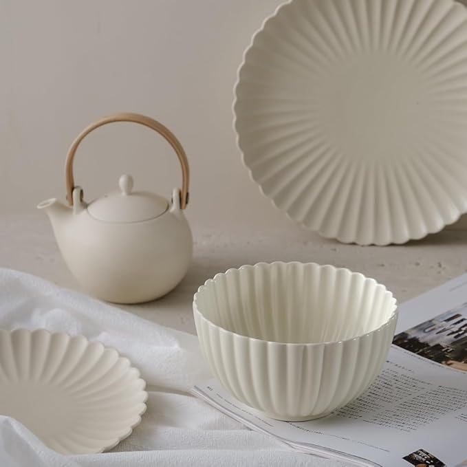 WENSHUO Flower-Shaped Daisy Bowl Set, 5.5-Inch, 17oz Matte Crème - Pack of 4 (Matte Crème)