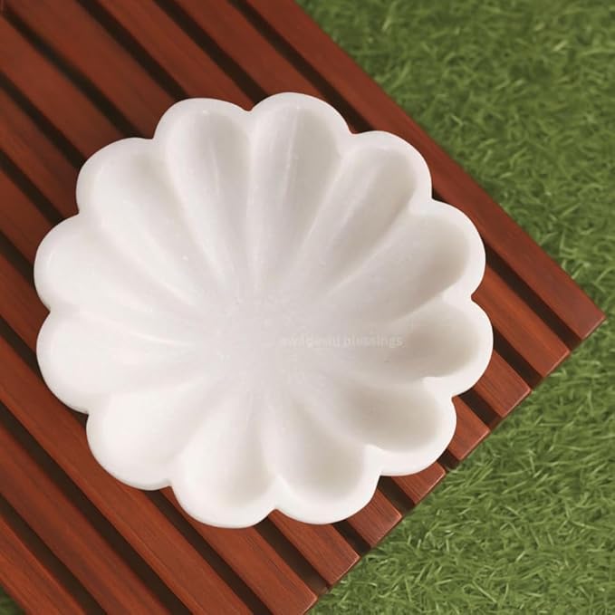 SWADESHI BLESSINGS HandCrafted Marble Decorative Bowl | White Ruffle Scalloped Fluted Key/Fruit Ring Dish | Organic Modern Home Decor (7 Inches)