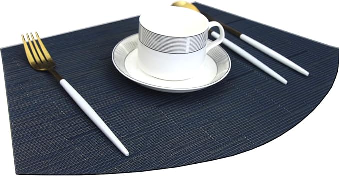Wedge Placemats for Round Table Woven Vinyl Heat Resistant Washble Easy Clean Table Mats Set of 4（Navy）