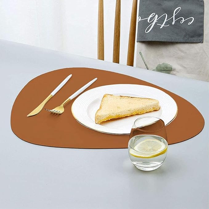 Faux Leather Placemats and Coasters Set, Round Leather for Dinner Table Mats Heat Resistant Washable Insulation Coffee Mats Kitchen Place Mats Nordic Style (Brown, 2 Placemats+2 Coasters)