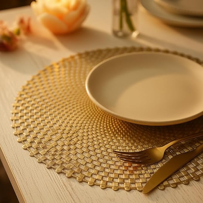 FAVE 8 PCS Vinyl Gold Round Placemats, Spiral Hollow Out Washable for Daily Dining, Holiday Events& Daily Use (15 Inch,8PCS)