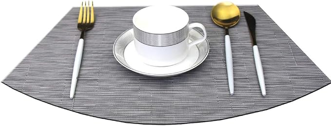 Wedge Placemats Set of 4 for Round Dining Table Woven Vinyl Non Slip Plastic Round Placemats（Grey）