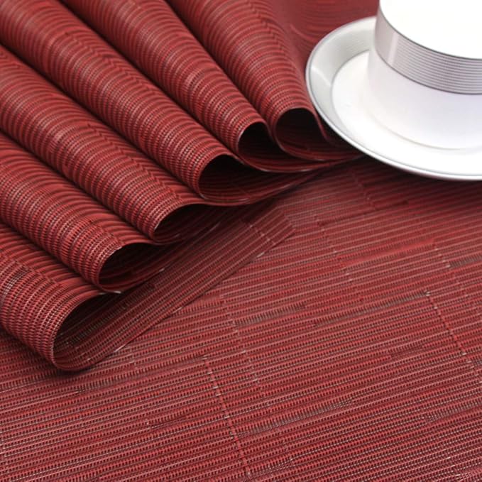 Wedge Placemats for Round Dining Table Woven Vinyl Easy Wipe Plastic Non Slip Table Mats Set of 6（Red）