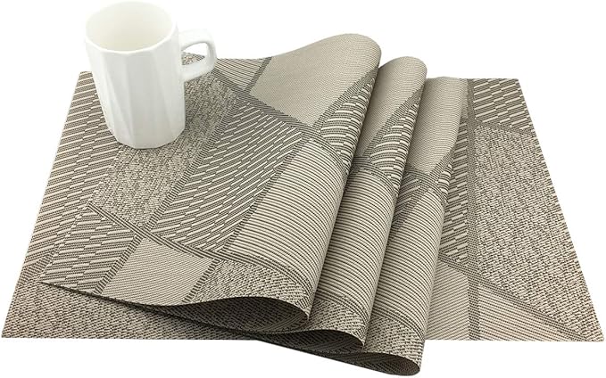 Gugrida Natural Placemats Woven Vinyl Non-Slip Insulation Heat Stain Resistant Washable Table Placemats Kitchen Dining Table Top Meal Mat Place Mats PVC Set of 6, Natural Wood Color