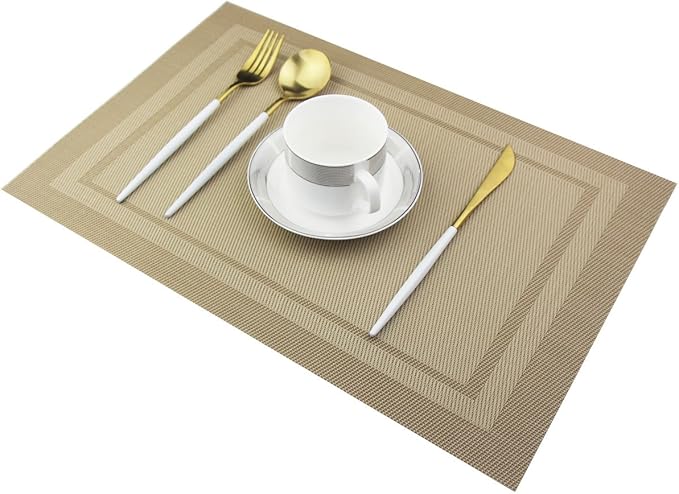 Placemats Easy to Clean Non-Slip Woven Plastic Placemats for Kitchen Table Washable Table Mats Set of 4 (Beige)