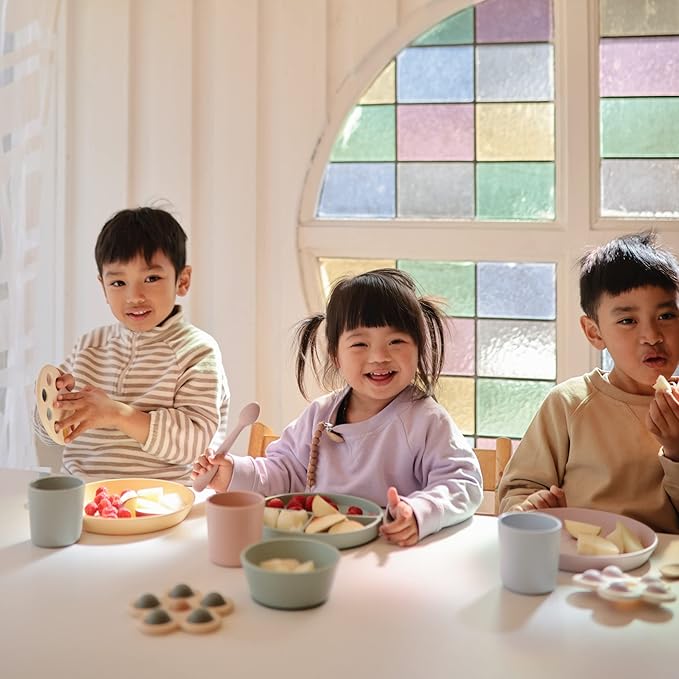 mushie Round Dinnerware Plates for Kids | Made in Denmark, Set of 2 (Smoke)