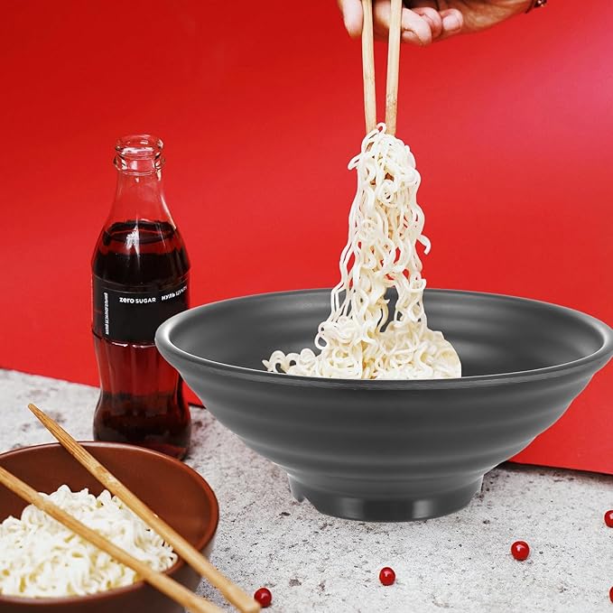 Creative Asian Style Noodle Bowl Set with Spoon and Chopsticks, Melamine Soup and Noodle Bowls, 1009L Capacity, Black, Restaurant Kitchen Tableware for Asian Dishes and Home Use