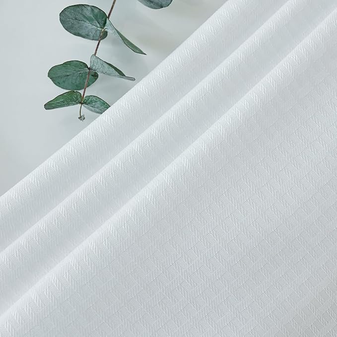 maxmill Round Weaved Texture Design Tablecloth Spill-Proof Wrinkle Free Soft Washable Table Cloth for Circular Table Cover, for Dining Room Buffet Banquet Parties Holiday Dinner, 90 Inch White