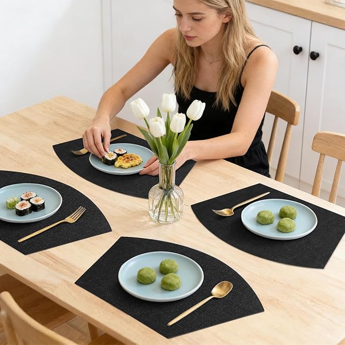 Homaxy Round Table Placemats Set of 6, Washable Wedge Shaped Faux Leather Table Mats, Wipeable Kitchen Dinner Place Mats for Indoor Outdoor, Black