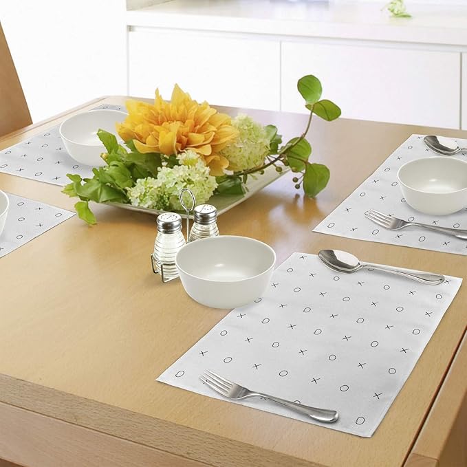 Ambesonne Xo Place Mats Set of 4, Hand Drawn Geometrical Pattern Classic Game Tic Tac Toe in Black White Colors, Washable Fabric Placemats for Dining Room Kitchen Table Decor, Black White
