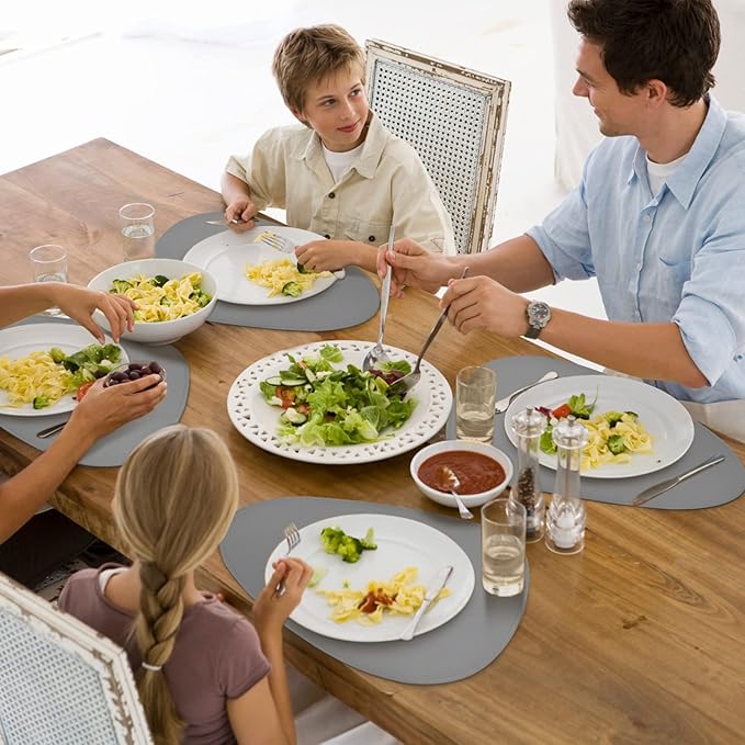 Leather Placemats Set of 4, Oval Faux Leather Placemats for Kitchen Dining Table, Wipeable Washable Dining Table Mats Heat Resistant Modern Placemats for Round Tables (Light Grey)