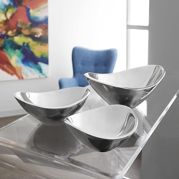 nambe Butterfly Bowl, Chilled Serving Dish for Side Dishes, Pasta, Guacamole, Prep-Ahead-Bowl Can Be Heated or Chilled, 9-Inch, Oven and Freezer Safe, Made of Metal Alloy (Silver)