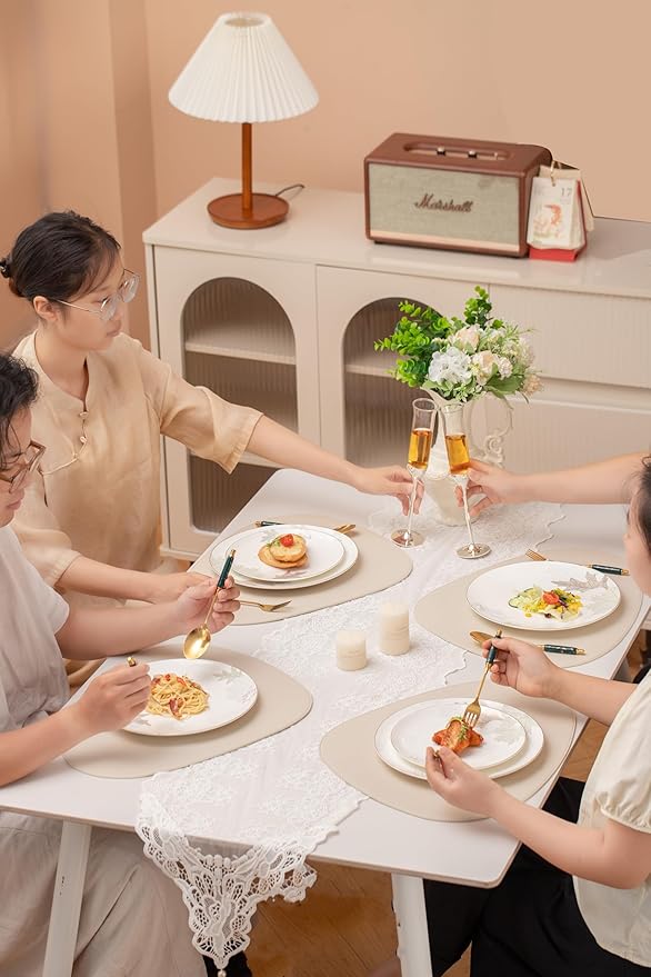 Artistic Bone China Dinnerware Set with Gold Trim, Crafted with Traditional Chinese Artistry, Glazed Inner Patterns, Service for 4 – Maple Leaf Collection