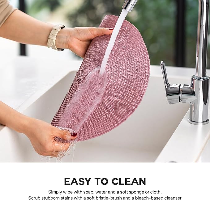 Round Placemats Set of 4 Plastic Woven Placemats Washable Wipeable Table Mats for Dining Table Heat Resistant Non-Slip Circle Place Mats (Lilac)