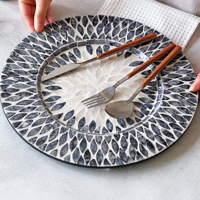 i-lan 2 Pack 13 Inch Mother of Pearl Decorative Charger Plates for Display, Sea Shell Inlay Wood Charger Plates for Dining, Party, Modern Style Decor Placemats for Dinner Plates,Black