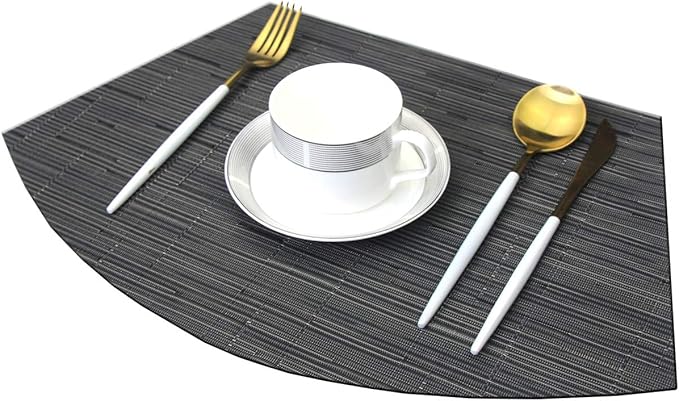 Wedge Shaped Placemats for Round Kitchen Table Woven Vinyl Non Slip Plastic Washable Table Mats Set of 4（Black）