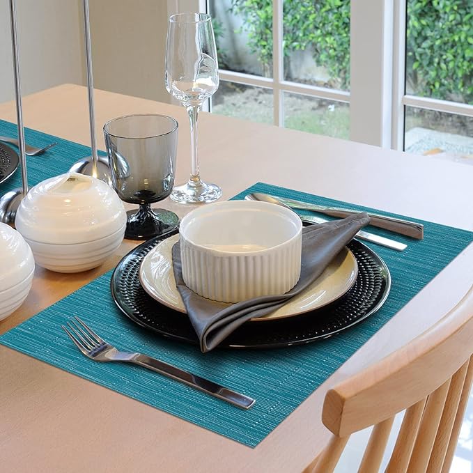 Winknowl Placemats, Washable Vinyl Woven Indoor and Outdoor Heat Stain and Water Resistant Elegant Table Mats for Dining Table Set of 8 (Blue)