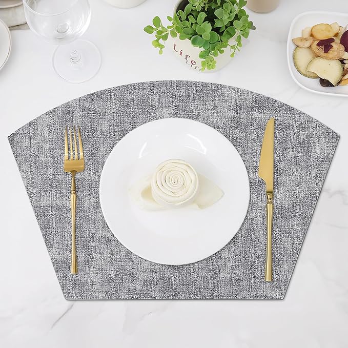 Homaxy Round Table Placemats Set of 4, Washable Wedge Shaped Faux Leather Table Mats, Wipeable Kitchen Dinner Place Mats for Indoor Outdoor, Black & White