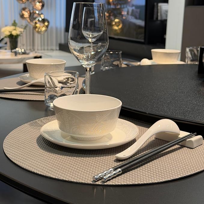 Placemats Set of 4, Reversible Faux Leather Heat Resistant Place Mats, Waterproof Oilproof Wipeable PU Table Mats for Indoor/Outdoor Use (Grey)