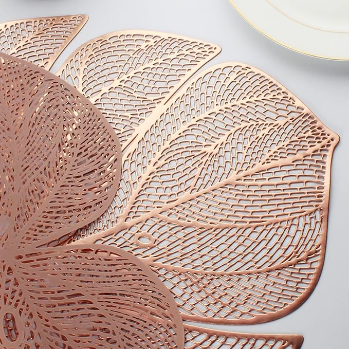 Evevda Rose Gold Leaf Shaped Vinyl Placemats for Dinner Table Set of 6 Metallic Plastic Place Mats Wipeable 6Pcs Table Mats for Wedding Annersary Dinner Table Decoration Mats(17.7x13.8inch/45x35cm)