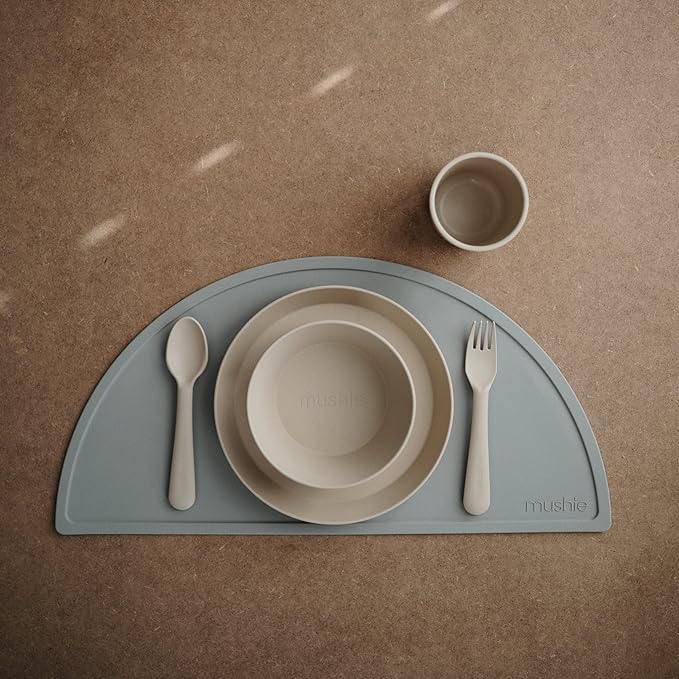 mushie Round Dinnerware Plates for Kids | Made in Denmark, Set of 2 (Vanilla)