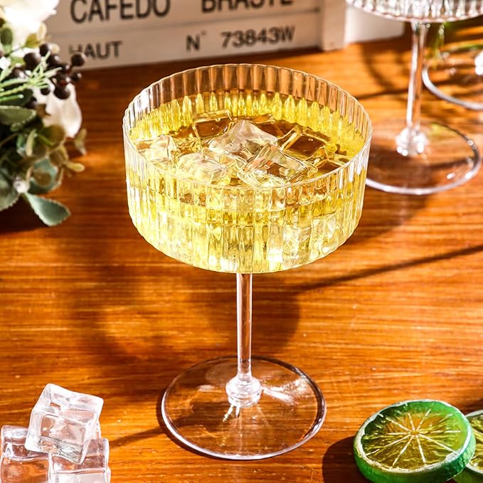 200 Pcs Ribbed Martini Glasses 10 oz Disposable Plastic Vintage Ribbed Coupe Glasses Unbreakable Dessert Parfait Glassware for Wedding Birthday Party Supplies (Clear)