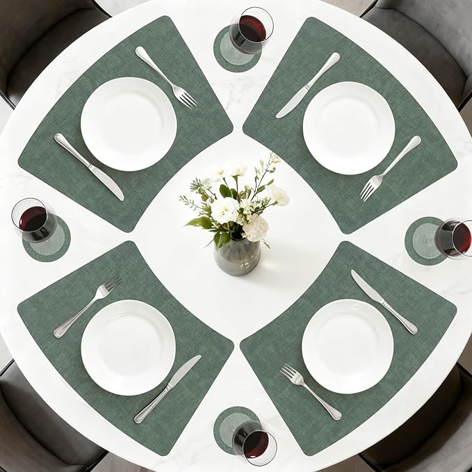 Round Table Placemats Set of 4, Wedge Shaped Faux Leather Table Mats, Heat Resistant Wipeable Washable Place Mats for Dining Table Dinner Kitchen Indoor Outdoor