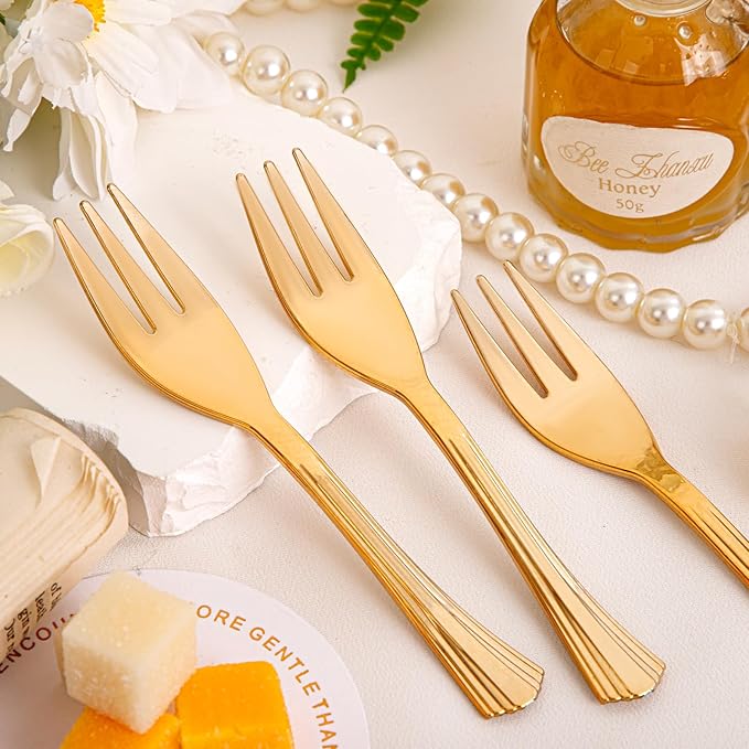 supernal 200pcs 6" Gold Dessert Plates Glitter with 5.7" Plastic Forks,Disposable Square Plates for 100 Guests,Party Plastic Salad Plate Appetizer Square Plates Suit for Party, Wedding