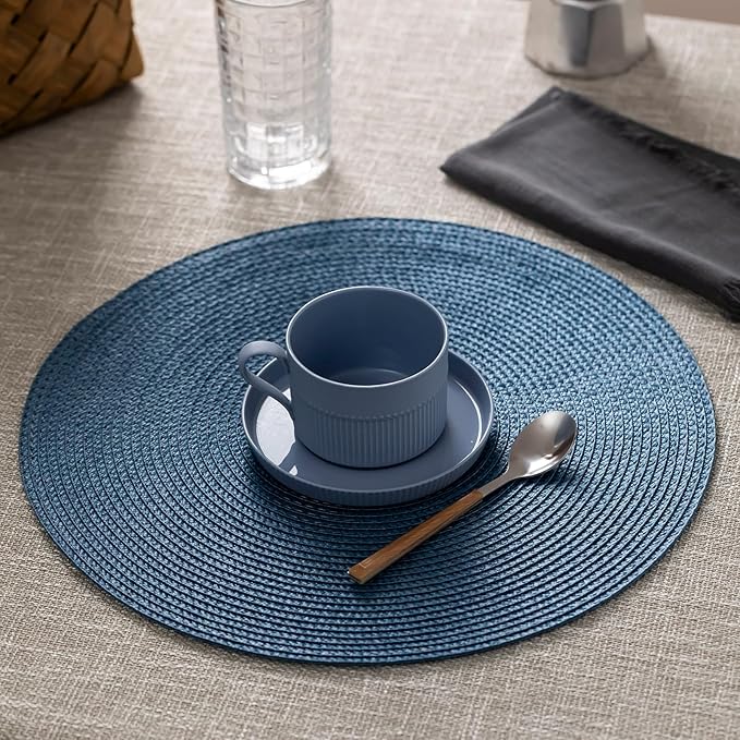 Round Placemats Set of 4 Plastic Woven Placemats Washable Wipeable Table Mats for Dining Table Heat Resistant Non-Slip Circle Place Mats (Royal Blue)