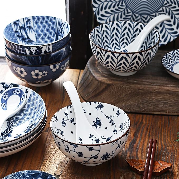 Gegong Blue and White Porcelain Dinnerware Set, Dishes, Bowl, Spoon, Chopsticks, Service for 1, Colorful Glazed Ceramic Set, Gift Box Packaging (Mixing)
