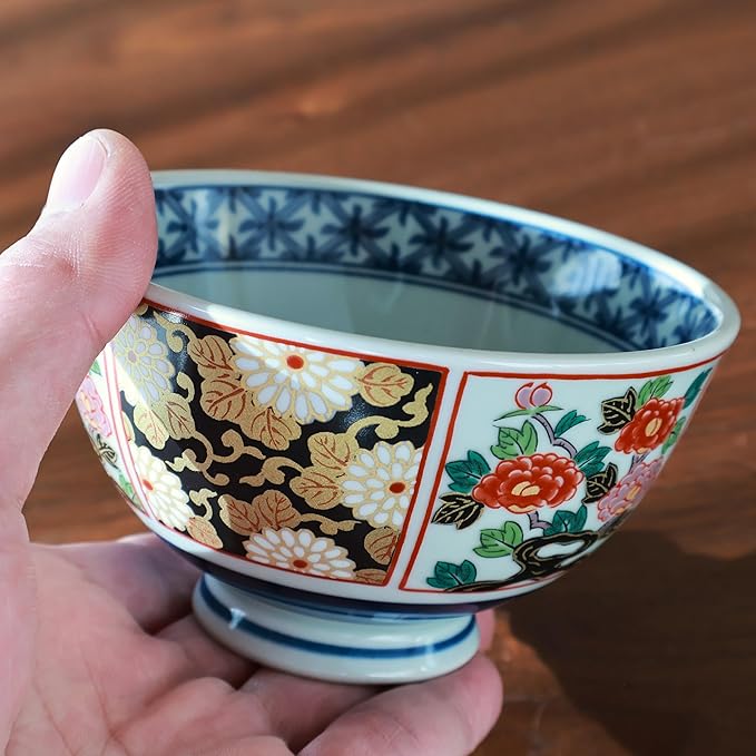 Japanese Blue and White Floral Porcelain Rice Bowl Set, 4.5 inch Small Decorative Japanese Bowl, Vintage-Style Asian Tableware, 2-Piece Porcelain Rice Bowls for Serving Rice or Side Dishes