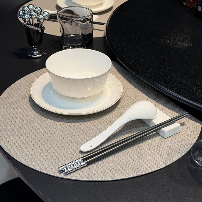 Placemats Set of 4, Reversible Faux Leather Heat Resistant Place Mats, Waterproof Oilproof Wipeable PU Table Mats for Indoor/Outdoor Use (Grey)