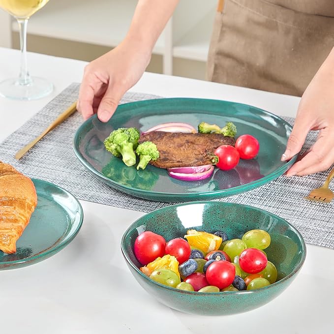Bestone 12 Pieces Round Kitchen Dinnerware Sets，Plates and Bowls Sets,Dishes, Plates, Bowls, Dish Set, Chip Resistant Ceramic Dinnerware Set, Dishwasher/Microwave Safe,Service for 4,Ceylon Green