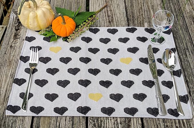 DaDa Bedding Woven Tapestry Heart Placemats – Set of 4 – Black & Gold Heart Pattern Table Mats for Dining Room – Rustic Farmhouse Valentine’s Day Decor & Everyday Kitchen Table Setting – 13" x 19"